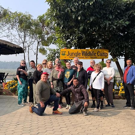 Jungle Wildlife Camp Hotell Sauraha Exteriör bild