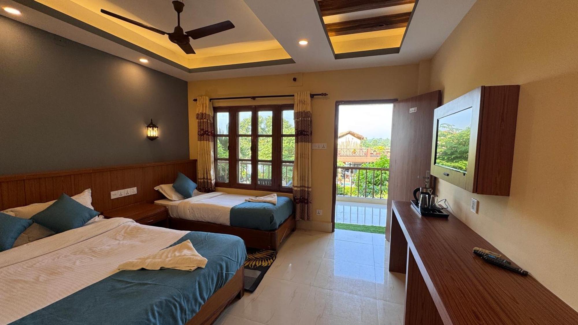 Jungle Wildlife Camp Hotell Sauraha Exteriör bild